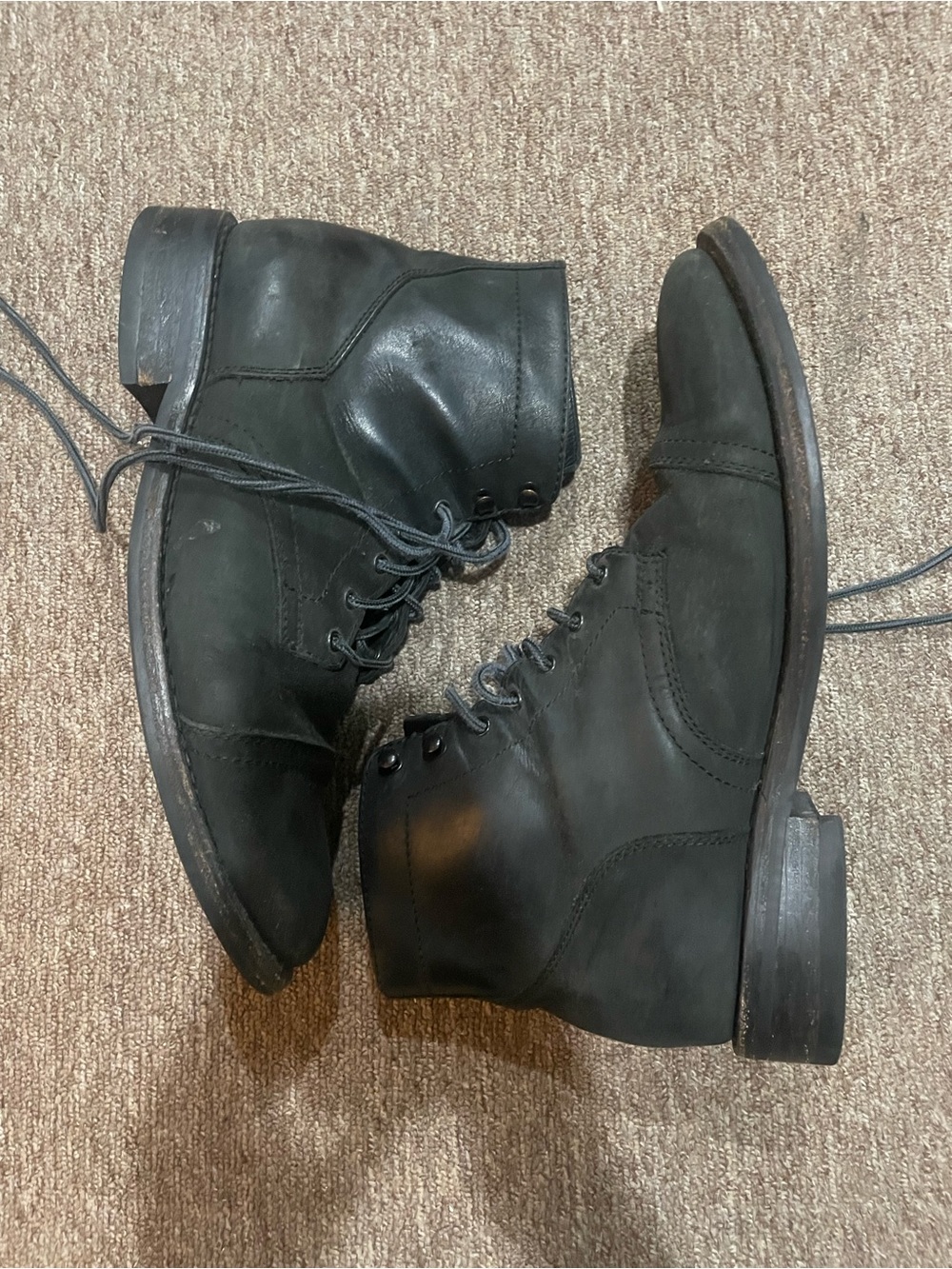 Men’s black leather boots